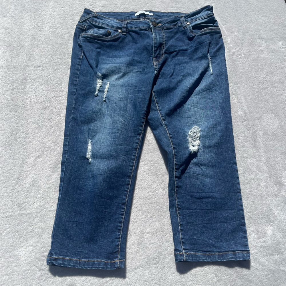 My Style Distress Denim Capri Jeans